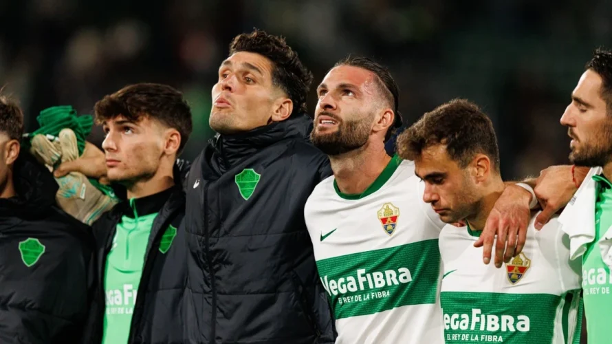 Prezentujemy oceny piłkarzy po meczu Elche &ndash; Atletico, można sprawdzić kto zagrał najlepiej, a kto otrzymał najniższe oceny. Spotkanie odbyło się 22 kwietnia 2026 roku na Estadio Manuel Mart&iacute;nez Valero i zakończyło się wynikiem 3:2 dla Elche. Elche &ndash; Atletico [&hellip;]