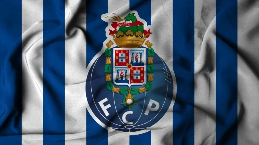 Przed nami starcie FC Porto &ndash; Sporting Lizbona w rozgrywkach Pucharu Portugalii. W tekście przedstawiam najważniejsze informacje o meczu, w tym gdzie oglądać transmisję tv i transmisję online oraz jak skorzystać ze streamu za darmo. Kiedy i o kt&oacute;rej godzinie [&hellip;]
