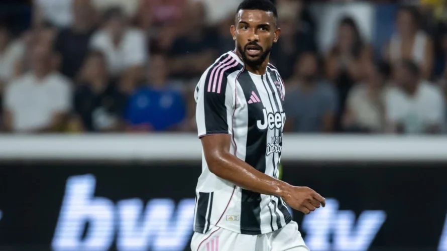 Poniżej przedstawiam zestaw statystyk, kurs&oacute;w i informacji przedmeczowych dotyczących starcia Juventus &ndash; Verona w ramach Serie A. Mecz zaplanowano na niedzielę 3 maja 2026 roku na godzinę 18:00. Juventus prezentuje ostatnio bardzo stabilną formę, zwłaszcza w defensywie. W pięciu ostatnich [&hellip;]