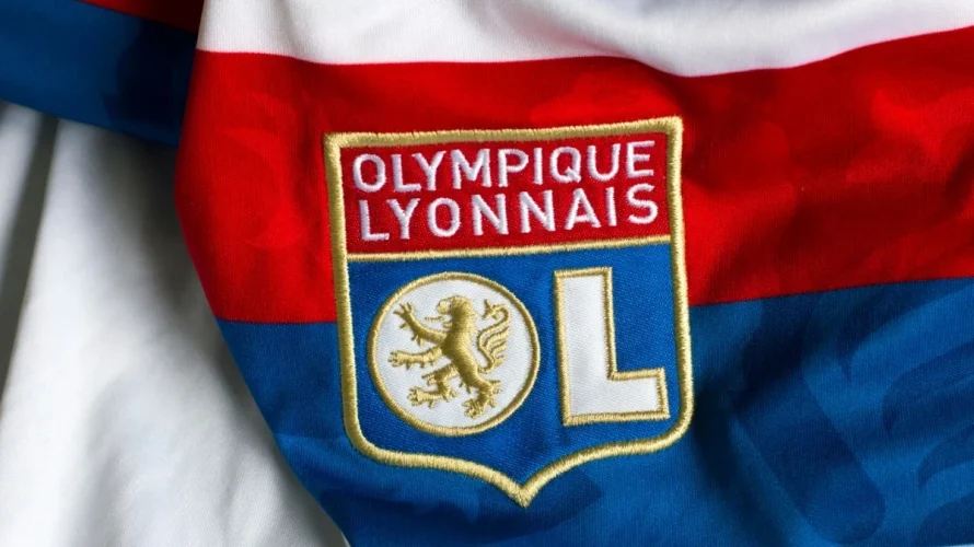 Przedstawiamy oficjalne składy na mecz (wyjściowe jedenastki) drużyn Olympique Lyon i Stade Rennes. Spotkanie rozpocznie się w niedzielę 3 maja 2026 o godzinie 20:45 na %stadium% (%city%). Oficjalne składy na mecz Olympique Lyon &ndash; Stade Rennes Olympique Lyon Wyjściowa jedenastka: [&hellip;]