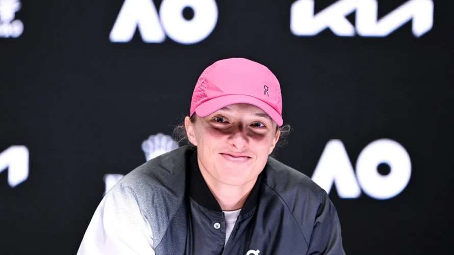 Przed nami mecz Anny Kalinskaje z Igą Świątek w drugiej rundzie Australian Open 2026., kt&oacute;ry odbędzie się w sobotę 24 stycznia o godzinie 09:00. Poniżej znajdziesz najważniejsze informacje o spotkaniu, między innymi gdzie oglądać transmisję tv i transmisję online. Gdzie [&hellip;]