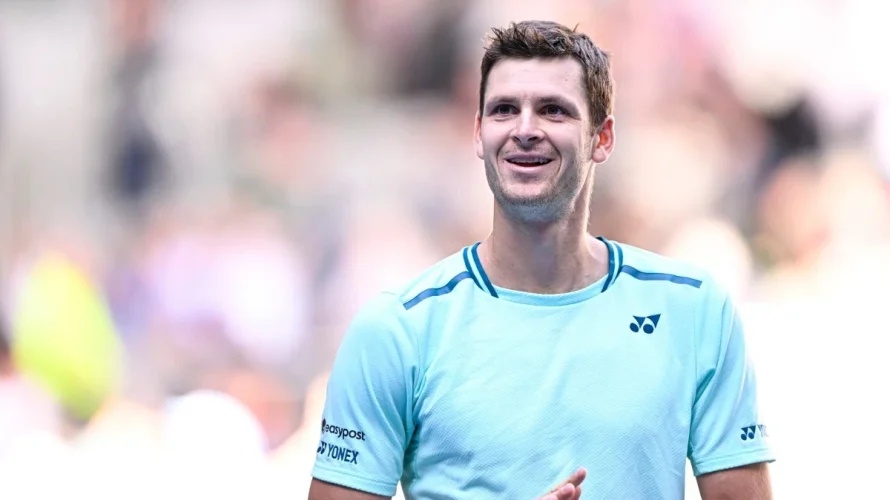 Przed nami mecz Huberta Hurkacza z Yannickiem Hanfmannem w ramach turnieju ATP Rzym 2026. Poniżej przedstawiam praktyczne informacje o spotkaniu, w tym gdzie oglądać transmisję tv i transmisję online na żywo. Gdzie oglądać mecz Hubert Hurkacz &ndash; Yannick Hanfmann? Transmisja [&hellip;]