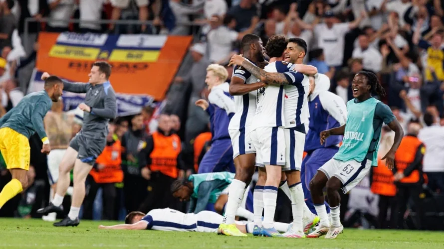 Przed nami mecz Tottenham &ndash; Brighton, kt&oacute;ry odbędzie się w sobotę 18.04.2026 o godzinie 18:30 na stadionie Tottenham Hotspur Stadium w Londynie. Przedstawiamy sędziego, kt&oacute;ry poprowadzi to spotkanie. Tottenham &ndash; Brighton sędzia meczu Gł&oacute;wnym sędzią spotkania będzie S. Attwell. Dodatkowe [&hellip;]
