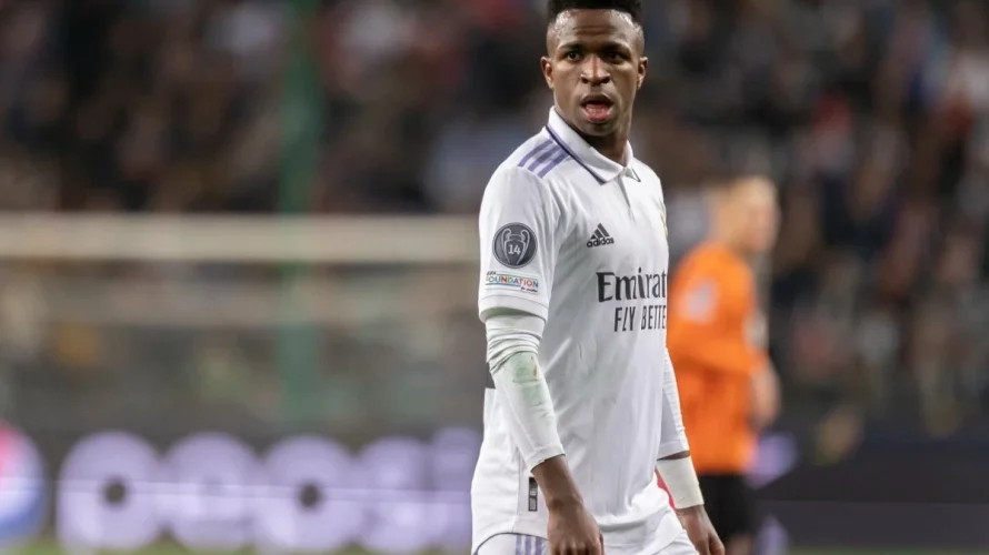Real Madryt pokonał Benficę Lizbonę 2:1 w meczu Ligi Mistrz&oacute;w rozegranym w środę 25 lutego 2026 roku o godzinie 21:00 na stadionie Bernab&eacute;u w Madrycie. Poniżej przedstawiamy statystyki drużyn i piłkarzy po spotkaniu Real Madryt &ndash; Benfica Lizbona. Możecie sprawdzić, [&hellip;]