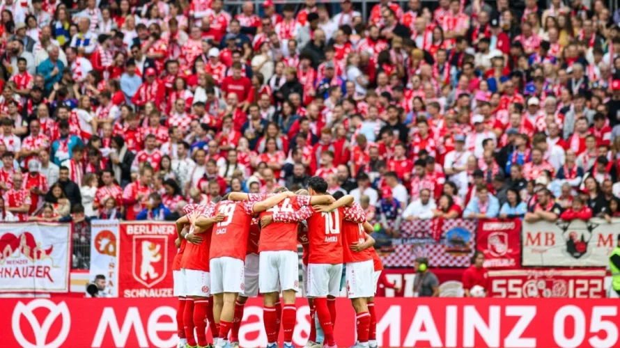 Przedstawiam skr&oacute;t meczu Borussia M&rsquo;gladbach &ndash; FSV Mainz, w kt&oacute;rym można obejrzeć gole, najciekawsze akcje i najlepsze okazje bramkowe ze spotkania. Mecz rozegrano w niedzielę 19.04.2026 o godzinie 19:30. Spotkanie zakończyło się remisem 1:1, a bramki zdobyli Joseph Scally (7&prime;) [&hellip;]
