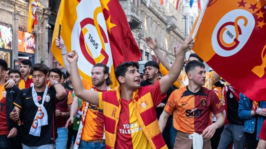 W środę 25 lutego 2026 roku Juventus wygrał z Galatasaray 3:2 w meczu Ligi Mistrz&oacute;w. Poniżej przedstawiam statystyki drużyn i piłkarzy po meczu Juventus &ndash; Galatasaray. Znajdziecie tu informacje o strzelcach oraz obszerne statystyki pomeczowe obu zespoł&oacute;w. Juventus &ndash; Galatasaray [&hellip;]