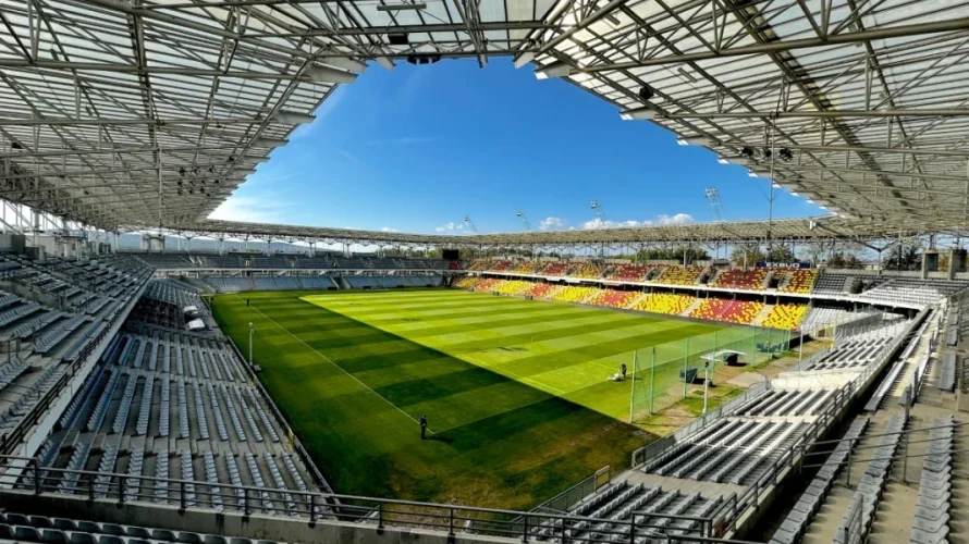 Przed nami spotkanie Korona Kielce &ndash; Lech Poznań w 22. kolejce PKO BP Ekstraklasa. Poniżej przedstawiam informacje o meczu, w tym gdzie oglądać transmisję tv i transmisję online oraz jak obejrzeć mecz na żywo i w streamie. Data i godzina [&hellip;]