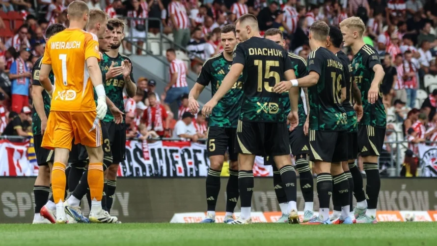 Przedstawiamy oficjalne składy na mecz Radomiak Radom &ndash; Lechia Gdańsk. Spotkanie rozpocznie się w poniedziałek 4 maja 2026 roku o godzinie 19:00. Radomiak Radom &ndash; Lechia Gdańsk oficjalne składy na mecz Radomiak Radom Wyjściowa jedenastka: Filip Majchrowicz, Adri&aacute;n Di&eacute;guez, J&eacute;r&eacute;my [&hellip;]