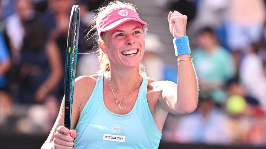 Mecz Magdalena Fręch &ndash; Katerina Siniakova w ramach turnieju WTA Madryt odbędzie się we wtorek 21.04.2026. W tekście znajdziesz najważniejsze informacje o spotkaniu oraz wskaz&oacute;wki, gdzie obejrzeć transmisję na żywo zar&oacute;wno w transmisji tv, jak i w streamie online. Gdzie [&hellip;]