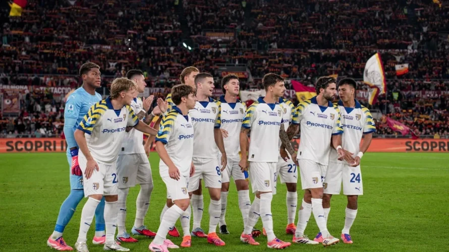 Poniżej prezentujemy przewidywane składy na mecz Parma &ndash; Napoli. Spotkanie zostanie rozegrane na stadionie Stadio Ennio Tardini w niedzielę 12.04.2026 o godzinie 15:00. Parma &ndash; Napoli przewidywane składy na mecz Parma: Przewidywany skład: Zion Suzuki, Alessandro Circati, Lautaro Valenti, Enrico [&hellip;]