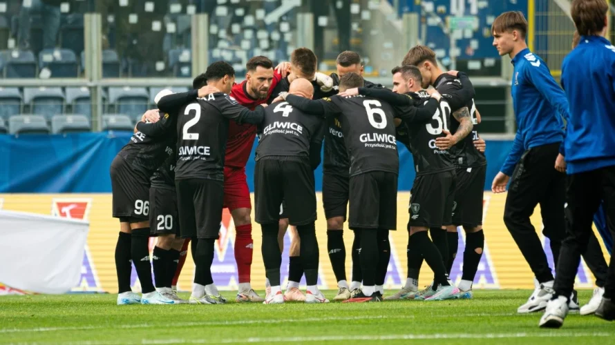 Przedstawiam oceny piłkarzy po meczu Piast Gliwice &ndash; Radomiak Radom. Spotkanie zostało rozegrane w piątek 20 marca 2026 i zakończyło się wynikiem 3:1. Piast Gliwice &ndash; Radomiak Radom oceny piłkarzy po meczu Najwyższe oceny otrzymali Emmanuel Twumasi i Jorge F&eacute;lix, [&hellip;]