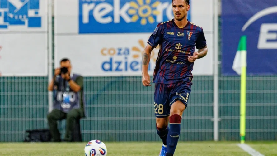 Przed nami mecz Cracovia &ndash; Pogoń Szczecin, kt&oacute;ry odbędzie się w sobotę 25.04.2026 o 20:15 na Stadionie Cracovii im. J&oacute;zefa Piłsudskiego. Przedstawiamy sędziego, kt&oacute;ry poprowadzi to spotkanie. Cracovia &ndash; Pogoń Szczecin sędzia gł&oacute;wny Gł&oacute;wnym sędzią tego spotkania będzie D. Sylwestrzak. [&hellip;]