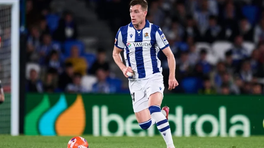 Poniżej przedstawiam statystyki, kursy i inne ważne informacje przed meczem Sevilla FC &ndash; Real Sociedad w rozgrywkach La Liga. Spotkanie odbędzie się w poniedziałek 4 maja 2026 o godzinie 21:00. Real Sociedad w ostatnich wyjazdowych starciach prezentował umiarkowaną skuteczność. W [&hellip;]