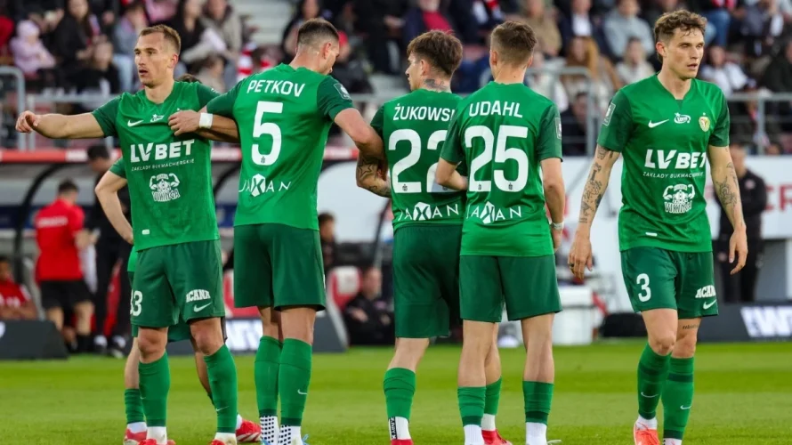Przedstawiamy oficjalne składy na mecz G&oacute;rnik Łęczna &ndash; Śląsk Wrocław. Spotkanie rozpocznie się w piątek 1 maja 2026 o godz. 20:30. G&oacute;rnik Łęczna &ndash; Śląsk Wrocław oficjalne składy na mecz G&oacute;rnik Łęczna Wyjściowa jedenastka: Lukasz Budzilek, Mateusz Holownia, Luka Guček, [&hellip;]