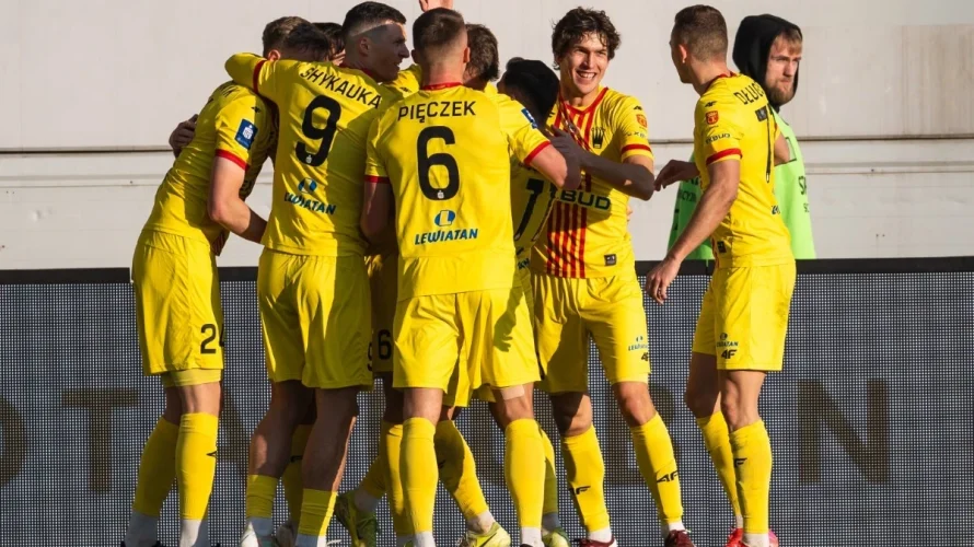 Przedstawiamy skr&oacute;t meczu Korona Kielce &ndash; Arka Gdynia, w kt&oacute;rym można obejrzeć gole, najciekawsze akcje oraz najlepsze sytuacje bramkowe. Mecz Korona Kielce &ndash; Arka Gdynia został rozegrany w niedzielę 22.03.2026 o godzinie 12:15 na stadionie EXBUD Arena w Kielcach. Korona [&hellip;]