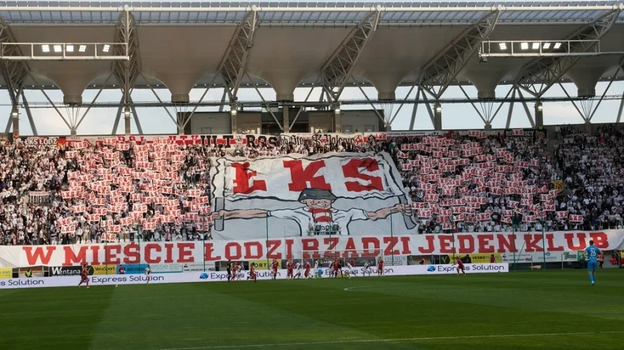 Poniżej przedstawiamy oficjalne składy na mecz (wyjściowe jedenastki) drużyn ŁKS Ł&oacute;dź i Pogoń Grodzisk Mazowiecki. Spotkanie rozpocznie się o 18:00 na Stadionie Miejskim ŁKS Ł&oacute;dź w Łodzi. ŁKS Ł&oacute;dź &ndash; Pogoń Grodzisk Mazowiecki wyjściowe składy ŁKS Ł&oacute;dź Wyjściowa jedenastka: Lukasz [&hellip;]