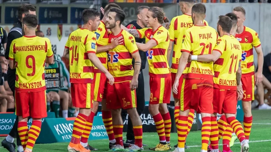 Przedstawiam oceny piłkarzy po meczu Jagiellonia Białystok &ndash; Lech Poznań, możecie sprawdzić kto zagrał najlepiej, a kto otrzymał najniższe noty. Mecz Jagiellonia Białystok &ndash; Lech Poznań został rozegrany w sobotę 4 kwietnia 2026 o godzinie 20:15 i zakończył się bezbramkowym [&hellip;]