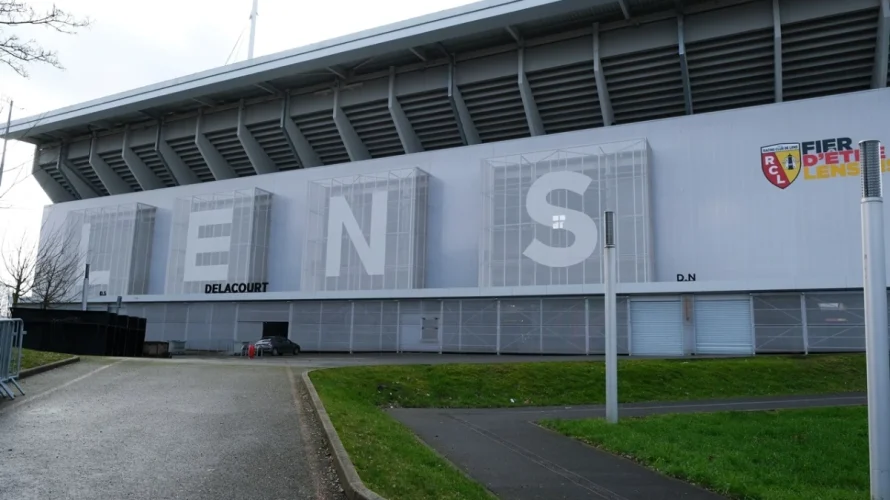 Mecz Brest &ndash; RC Lens zakończył się remisem 3:3. Spotkanie ligowe odbyło się w piątek 24 kwietnia 2026 o 20:45 i poniżej prezentujemy statystyki obu drużyn oraz najważniejsze informacje pomeczowe. Poniżej możecie sprawdzić, kto zdobył gole oraz pełne statystyki pomeczowe [&hellip;]
