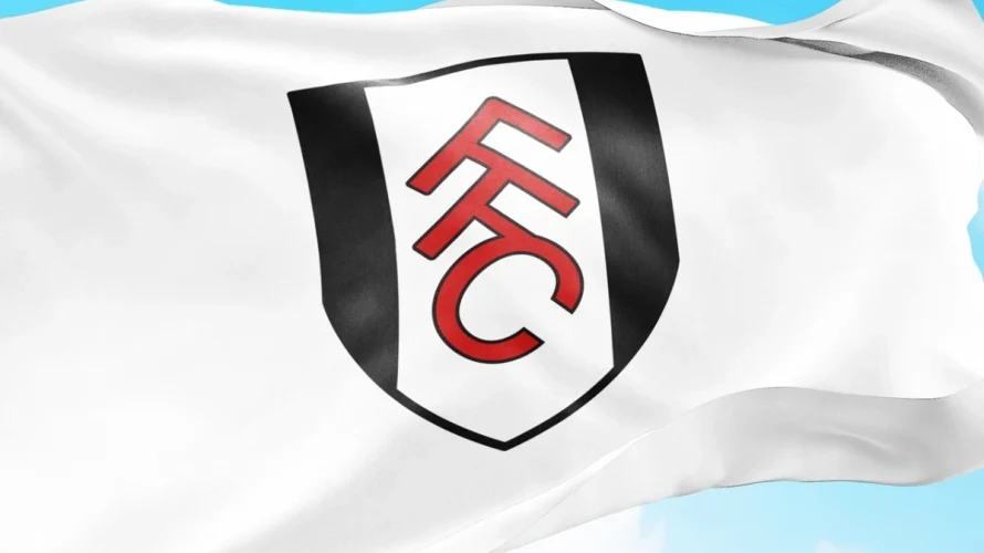Przedstawiamy oficjalne wyjściowe składy drużyn Fulham i Aston Villa na sobotnie spotkanie. Mecz rozpocznie się 25 kwietnia 2026 roku o 13:30 na stadionie Craven Cottage w Londynie. Fulham &ndash; Aston Villa oficjalne składy na mecz Fulham Bernd Leno, Calvin Bassey, [&hellip;]
